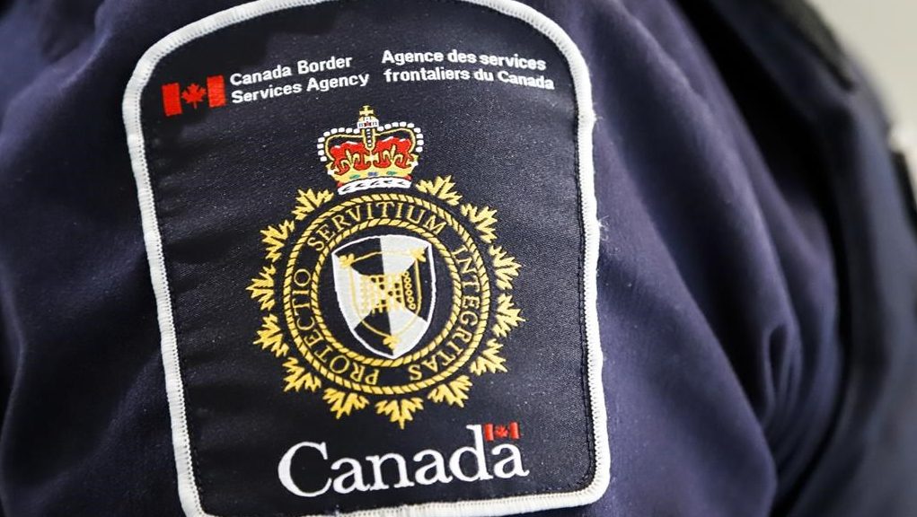 Canada Border Services Agency workers reach tentative deal: union